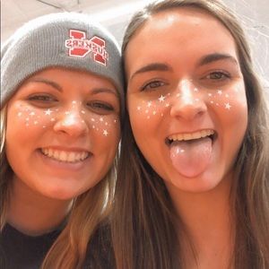 Meet your Posher, Carley